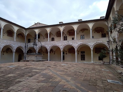 Assisi - bazilika svatého Františka - klášter